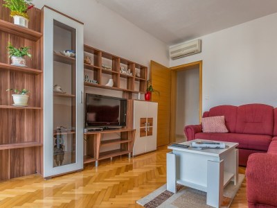 Apartment Two bedroom apartment with terrace Tučepi, Makarska A-24679-a - Outdoor photo 5