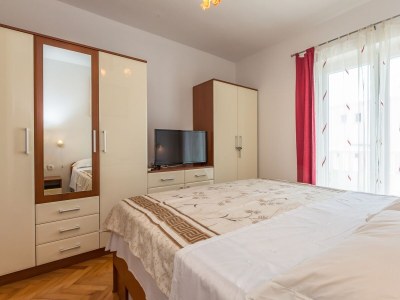 Apartment Two bedroom apartment with terrace Tučepi, Makarska A-24679-a - Outdoor photo 12