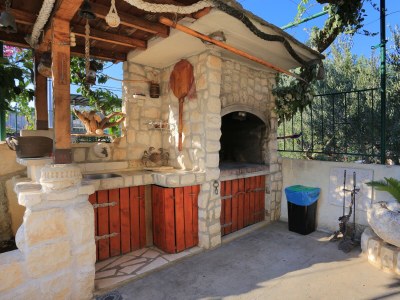 Apartment Two bedroom apartment with terrace Trogir A-15517-a - Outdoor photo 4