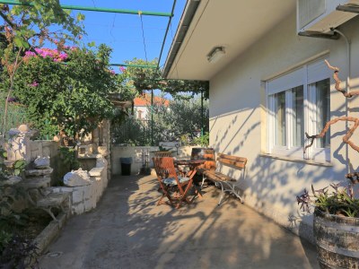 Apartment Two bedroom apartment with terrace Trogir A-15517-a - Outdoor photo 6
