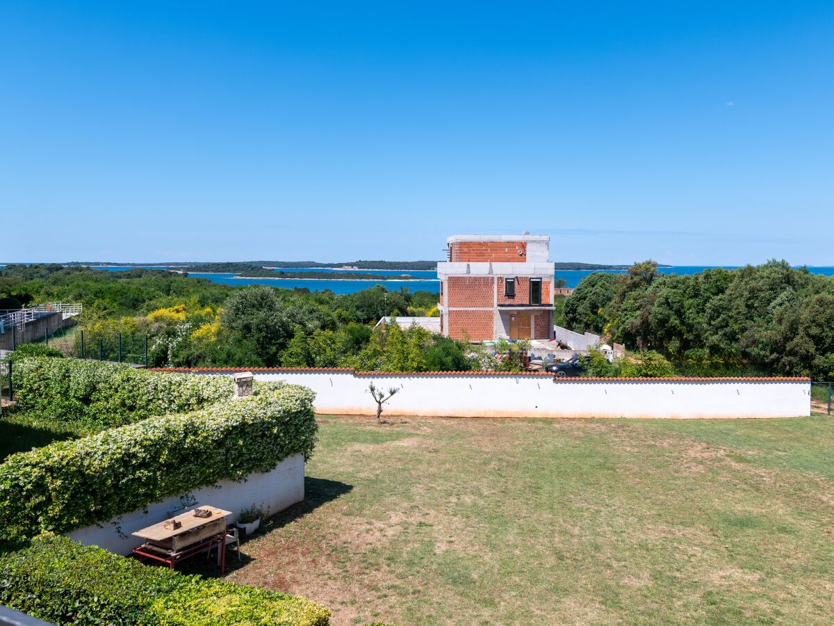 Apartment Two bedroom apartment with terrace and sea view Štinjan, Pula A-23546-b