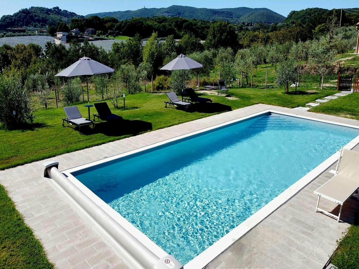 Apartment Apartment with swimming pool in Tuscany - Outdoor photo 2