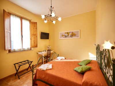 Apartment Apartment with swimming pool in Tuscany - Features photo 16