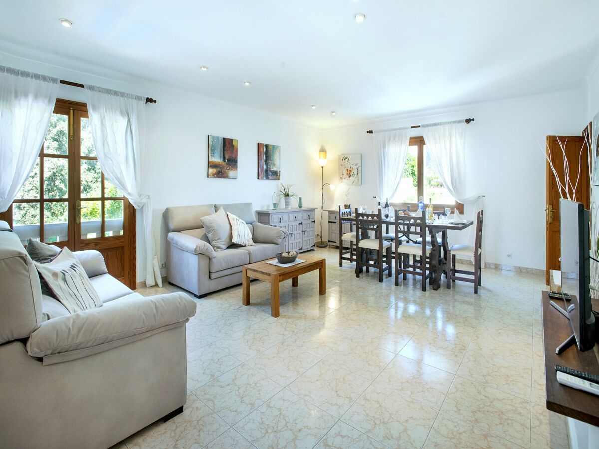 Villa Charmante Villa in Pollensa