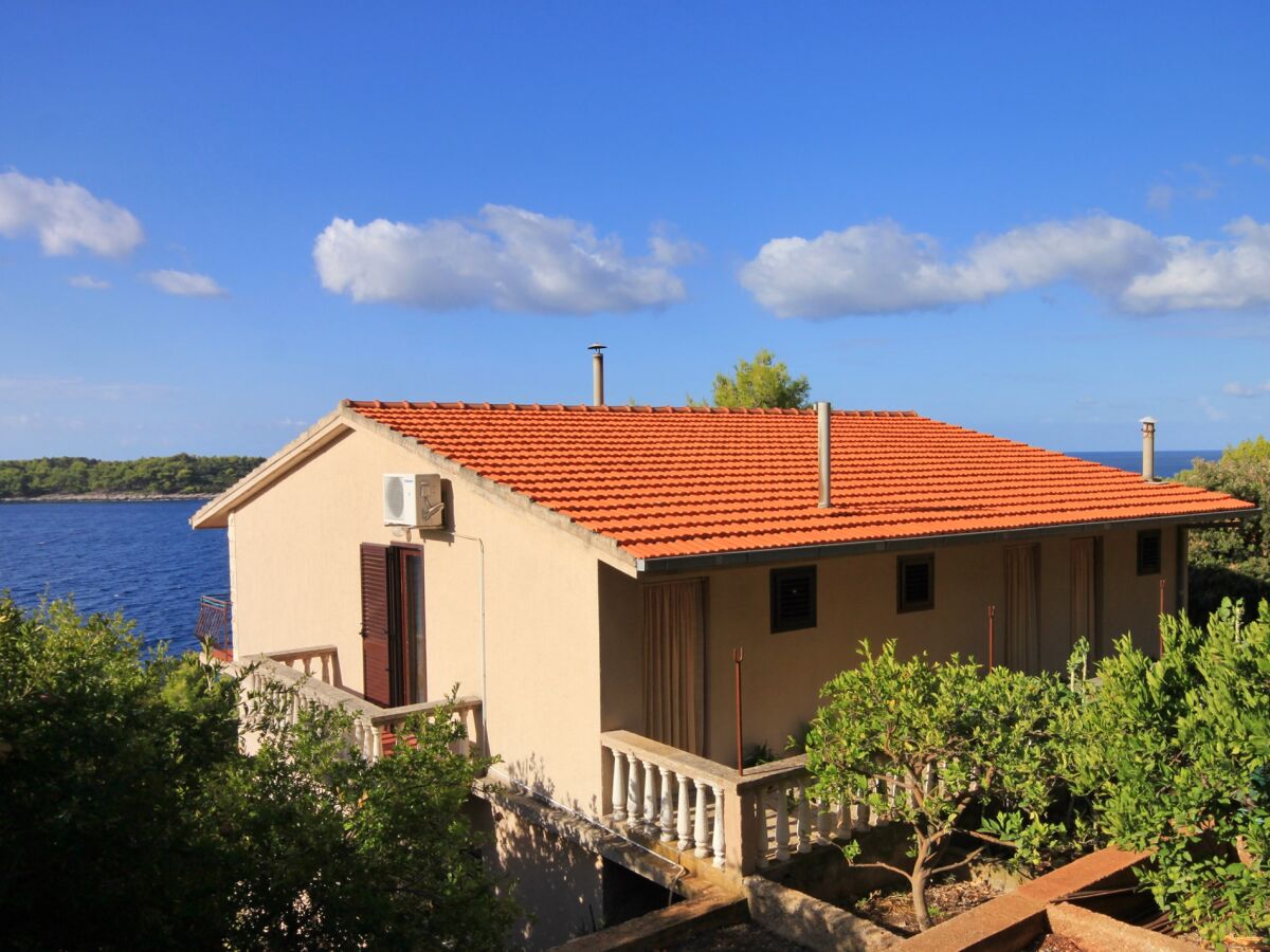Apartment One bedroom apartment with balcony and sea view Prižba, Korčula A-9227-a - Outdoor photo 2