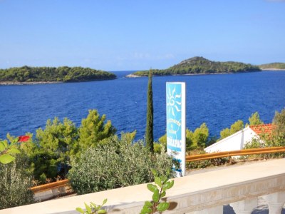 Apartment One bedroom apartment with balcony and sea view Prižba, Korčula A-9227-c - Outdoor photo 7