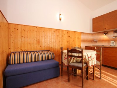 Apartment One bedroom apartment with balcony and sea view Prižba, Korčula A-9227-c - Outdoor photo 9