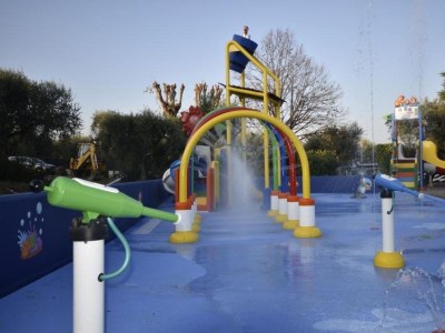 Holiday park Mobile home in Della Colombaia caravan park - Outdoor photo 10