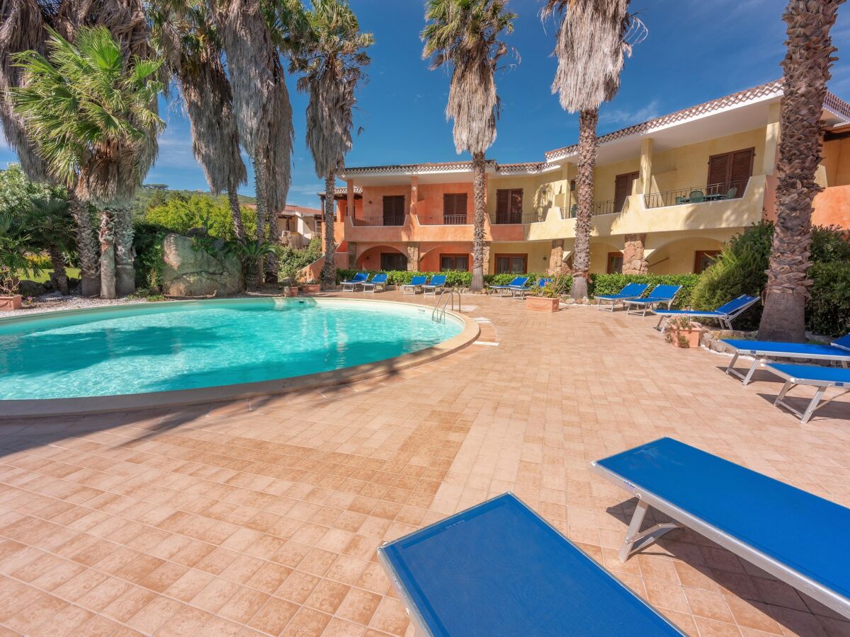 Holiday park Residence mit Gemeinschaftspool in Palau - Outdoor photo 4