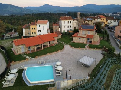 Holiday house Geräumige Wohnung in Poppi mit Gemeinschaftspool - Outdoor photo 11