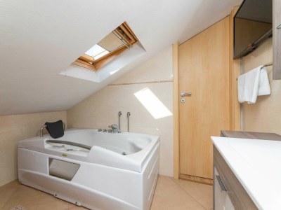 Villa 4 bedroom villa with swimming pool - Features photo 13