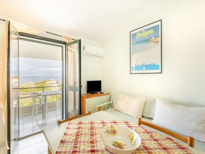 Apartment A 150 meter long mare, 2 fish - Features photo 26