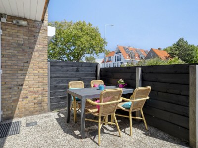 Holiday apartment Just a stone's throw from the beach - Outdoor photo 4