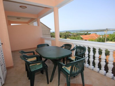 Apartment Two bedroom apartment with terrace and sea view Kraj, Pašman A-331-a in Tkon - Apartment