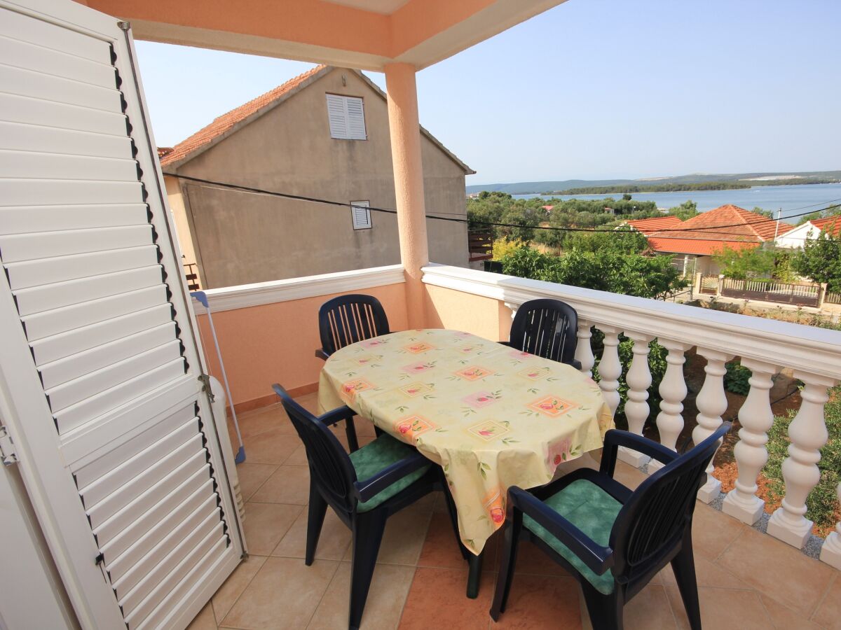 Apartment One bedroom apartment with terrace and sea view Kraj, Pašman A-331-b