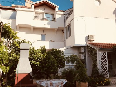 Apartment One bedroom apartment with terrace Primošten A-19232-b - Outdoor photo 3