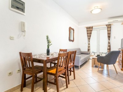 Apartment Two bedroom apartment with terrace Kaštel Štafilić, Kaštela A-20926-a - Outdoor photo 15