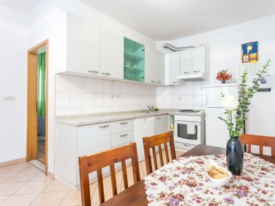 Apartment Two bedroom apartment with terrace Kaštel Štafilić, Kaštela A-20926-a - Outdoor photo 16