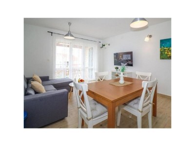 Apartment Two bedroom apartment with balcony and sea view Brodarica, Šibenik A-25027-c - Outdoor photo 16