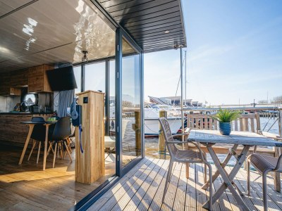 Holiday park Houseboat at Marina with Lake Views - Outdoor photo 8