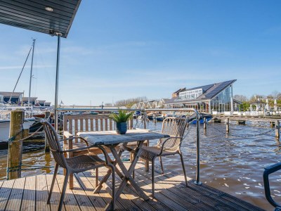 Holiday park Houseboat at Marina with Lake Views - Outdoor photo 9