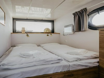 Holiday park Houseboat at Marina with Lake Views - Features photo 17