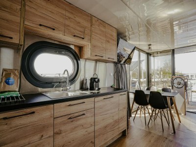 Holiday park Houseboat at Marina with Lake Views - Features photo 21