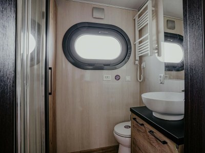 Holiday park Houseboat at Marina with Lake Views - Features photo 25