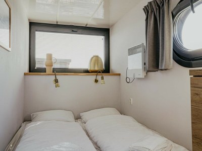 Holiday park Houseboat at Marina with Lake Views - Features photo 27