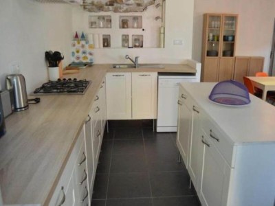 Holiday house Charming holiday home with swimming pool. - Features photo 14