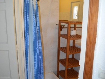 Holiday house Charming holiday home with swimming pool. - Features photo 18