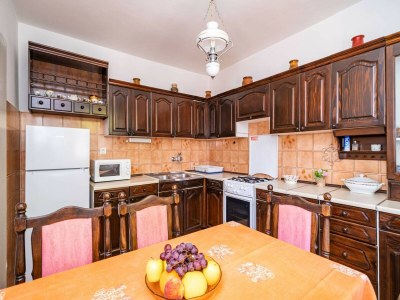 Apartment Apartments Stella - Three-Bedroom Apartment with Balcony and Terrace - Features photo 26