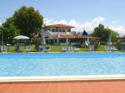 Holiday park Mobilheim im Caravanpark Marina in Sarzana - Outdoor photo 8