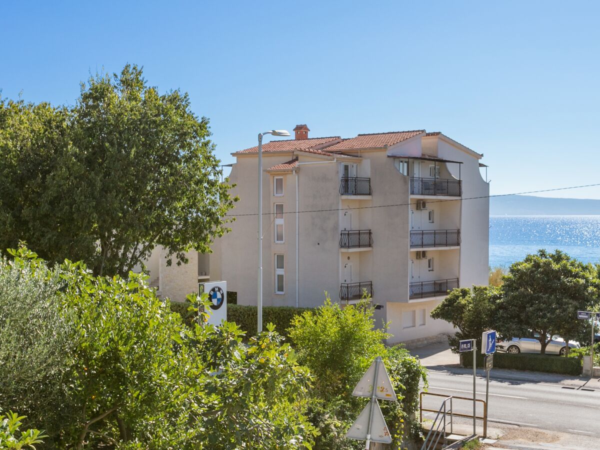 Apartment One bedroom apartment near beach Podstrana, Split A-13725-a - Outdoor photo 4