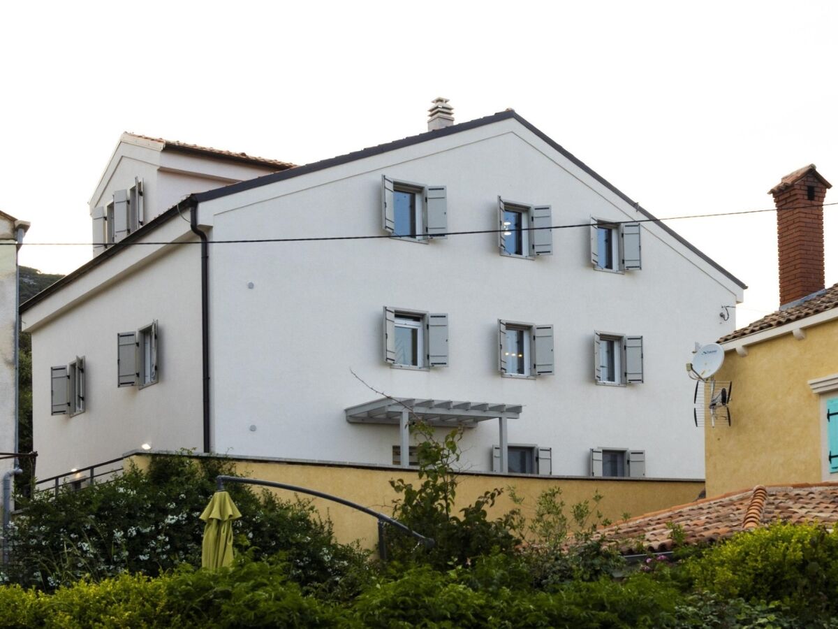 Apartment Two bedroom apartment with terrace and sea view Sveti Jakov, Lošinj A-24153-a - Outdoor photo 5