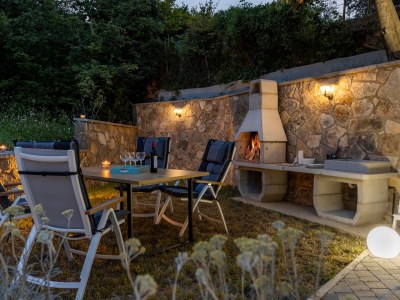 Apartment Two bedroom apartment with terrace and sea view Sveti Jakov, Lošinj A-24153-a - Outdoor photo 7