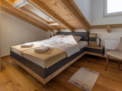 Apartment Two bedroom apartment with terrace and sea view Sveti Jakov, Lošinj A-24153-a - Outdoor photo 11