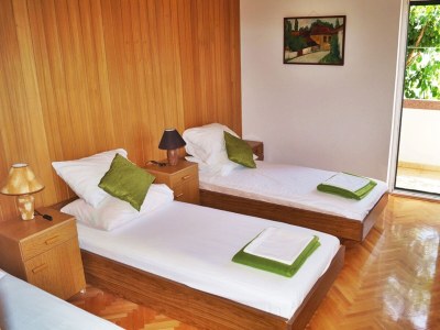 Apartment Two bedroom apartment near beach Krilo Jesenice, Omiš A-15145-b - Outdoor photo 11