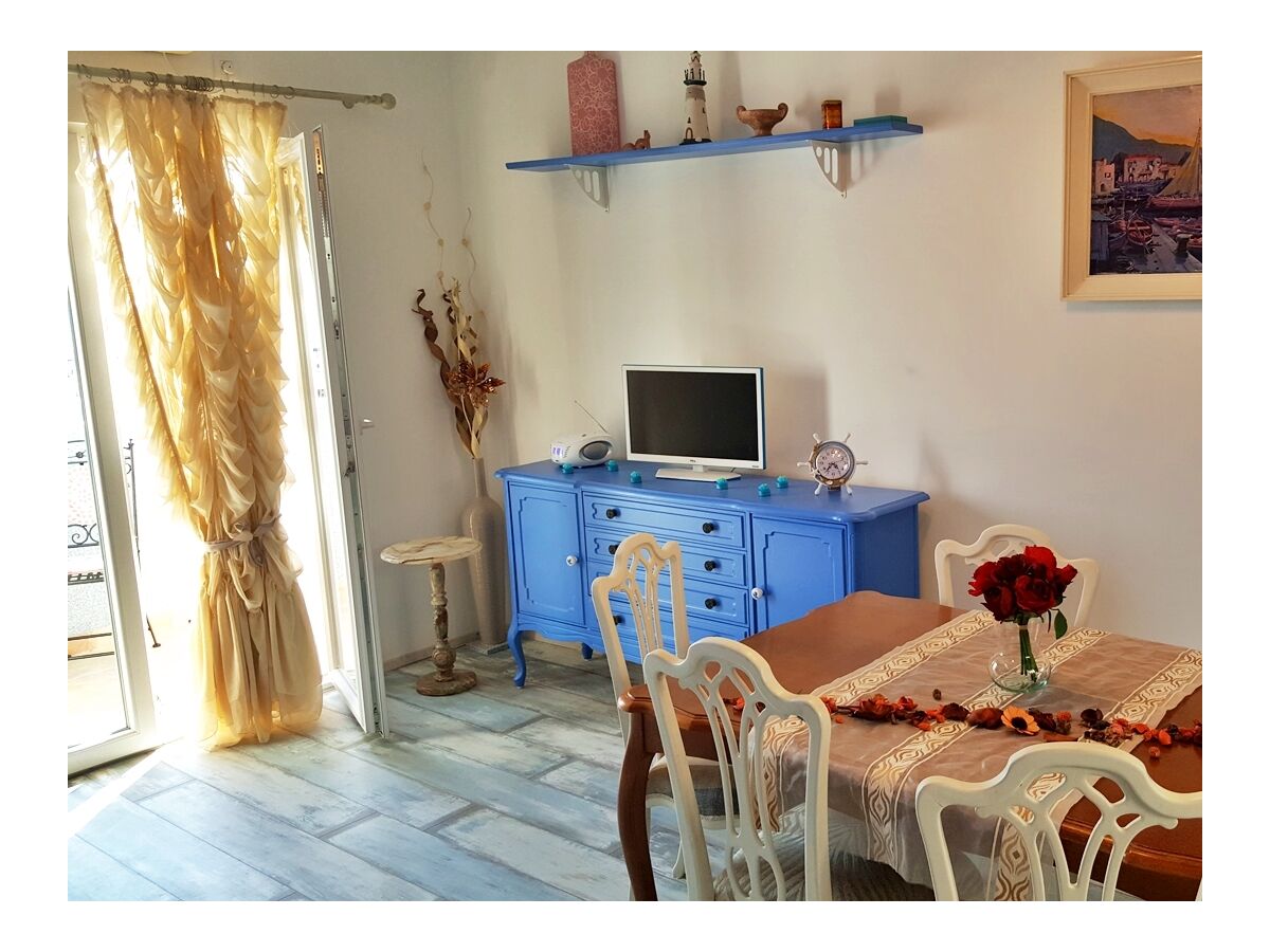 Apartment Two bedroom apartment near beach Krilo Jesenice, Omiš A-15145-c - Outdoor photo 5