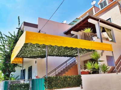 Apartment Two bedroom apartment near beach Krilo Jesenice, Omiš A-15145-c - Outdoor photo 2