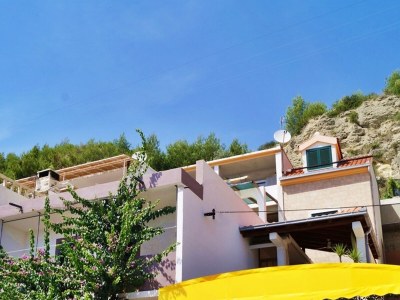 Apartment Two bedroom apartment near beach Krilo Jesenice, Omiš A-15145-c - Outdoor photo 3