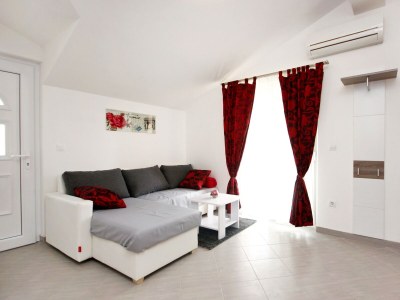 Apartment Two bedroom apartment with terrace Vinišće, Trogir A-10008-a - Outdoor photo 11