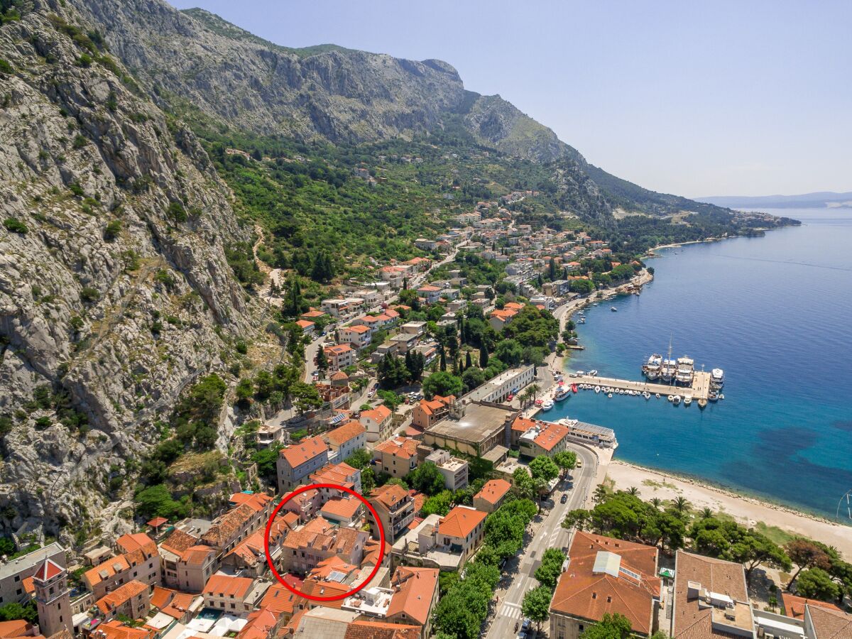 Apartment Two bedroom apartment with air-conditioning Omiš A-22642-a - Outdoor photo 3