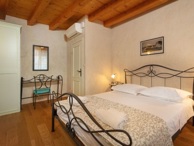 Apartment Two bedroom apartment with air-conditioning Omiš A-22642-a - Outdoor photo 8