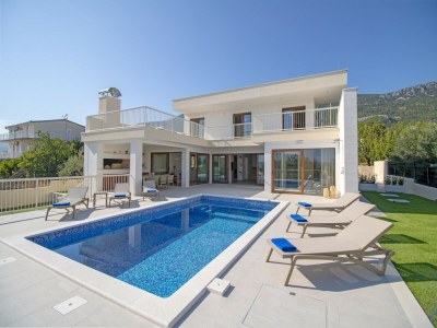 Villa Strandvilla mit Pool in der Nähe von Split in Trogir Area - Villa