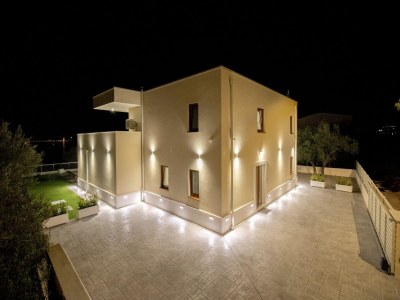 Villa Strandvilla mit Pool in der Nähe von Split - Outdoor photo 4