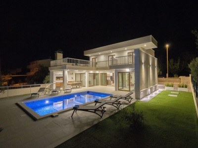 Villa Strandvilla mit Pool in der Nähe von Split - Outdoor photo 5