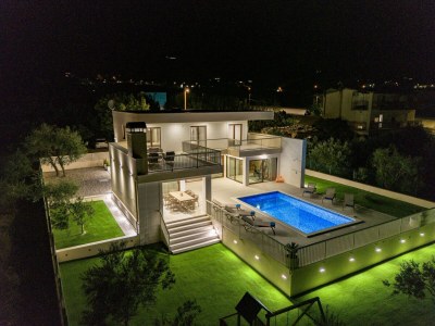 Villa Strandvilla mit Pool in der Nähe von Split - Outdoor photo 10