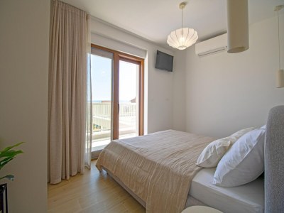 Villa Strandvilla mit Pool in der Nähe von Split - Features photo 28