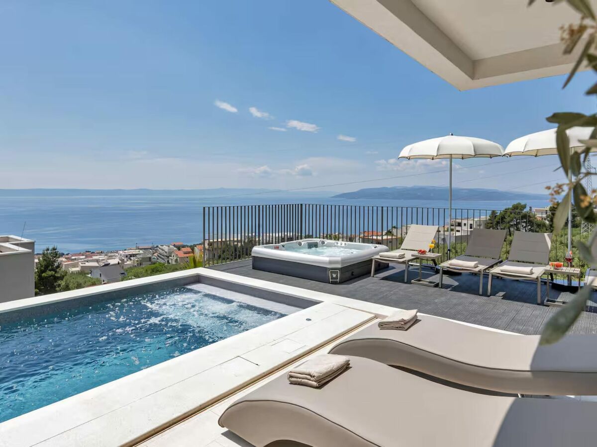 Villa Makarska Family Retreat with Seaview - Outdoor photo 5